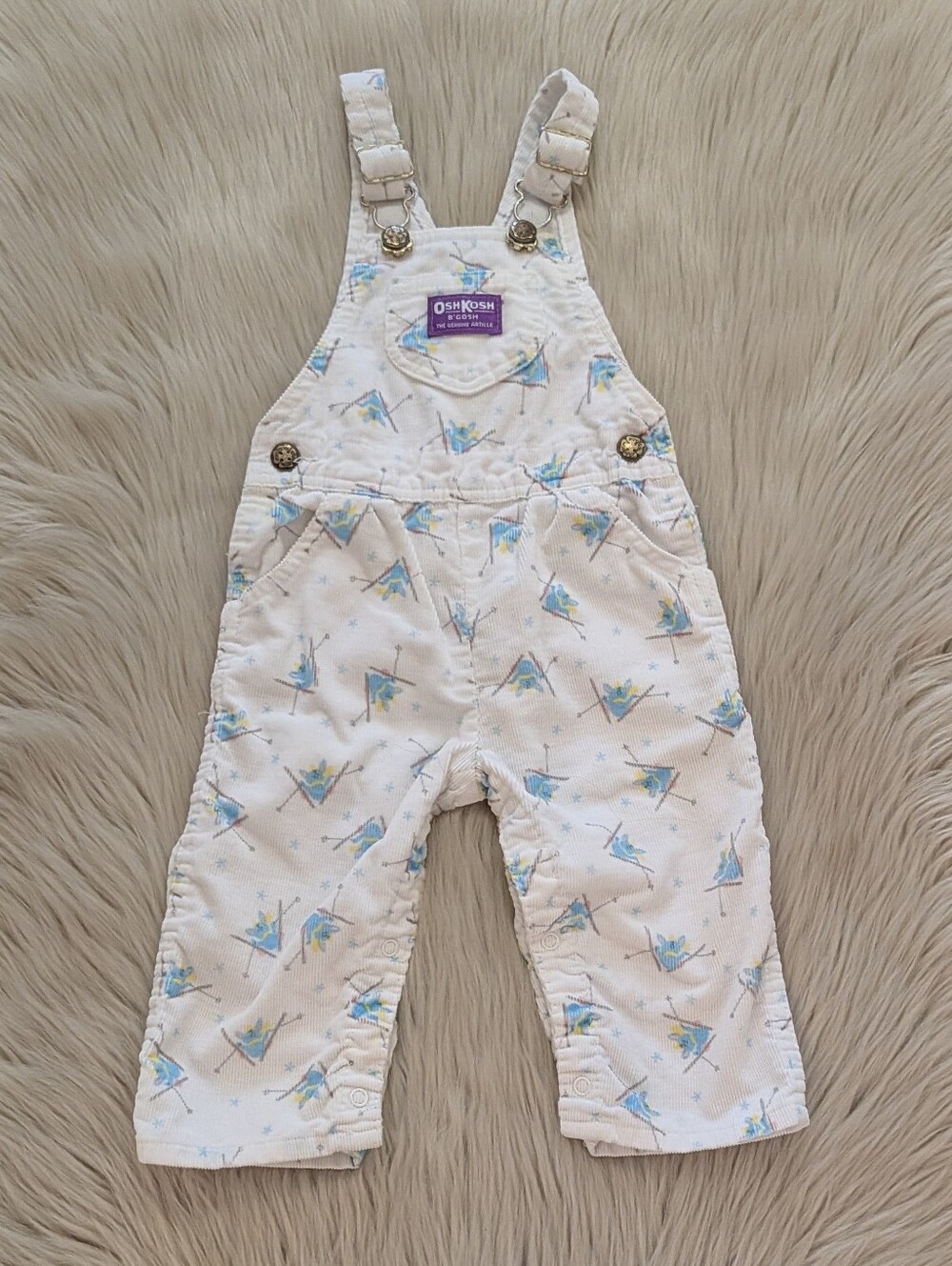 Vintage Oshkosh B'gash white corduroys oberhalls with skiing mouse print 24M